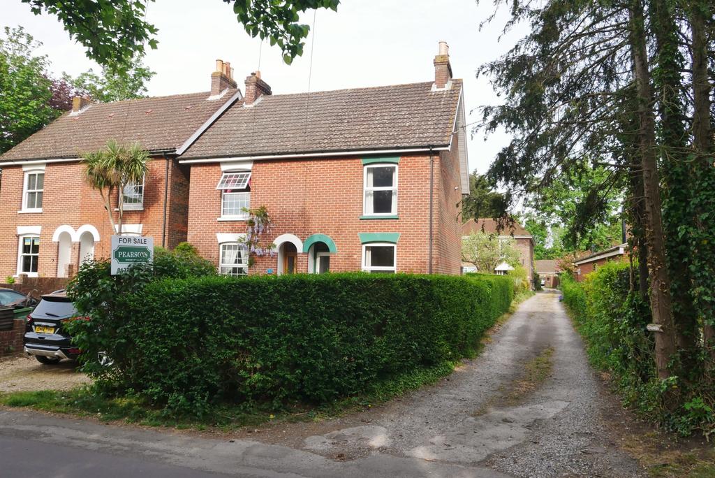 CATISFIELD LANE, FAREHAM 2 bed semidetached house £299,950