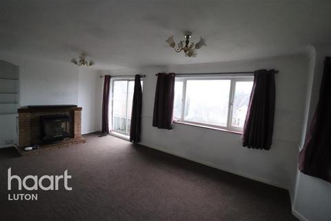 3 bedroom bungalow to rent, Hitchin Road, Luton