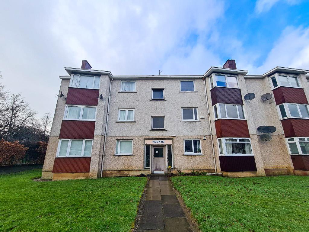 Falkland Drive, East Kilbride, South Lanarkshire, G74 2 bed flat £525 pcm (£121 pw)