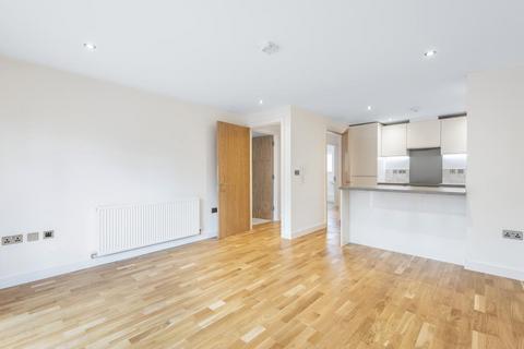12 Ainger Close, Aylesbury, HP19 8JW