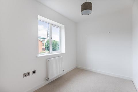 12 Ainger Close, Aylesbury, HP19 8JW