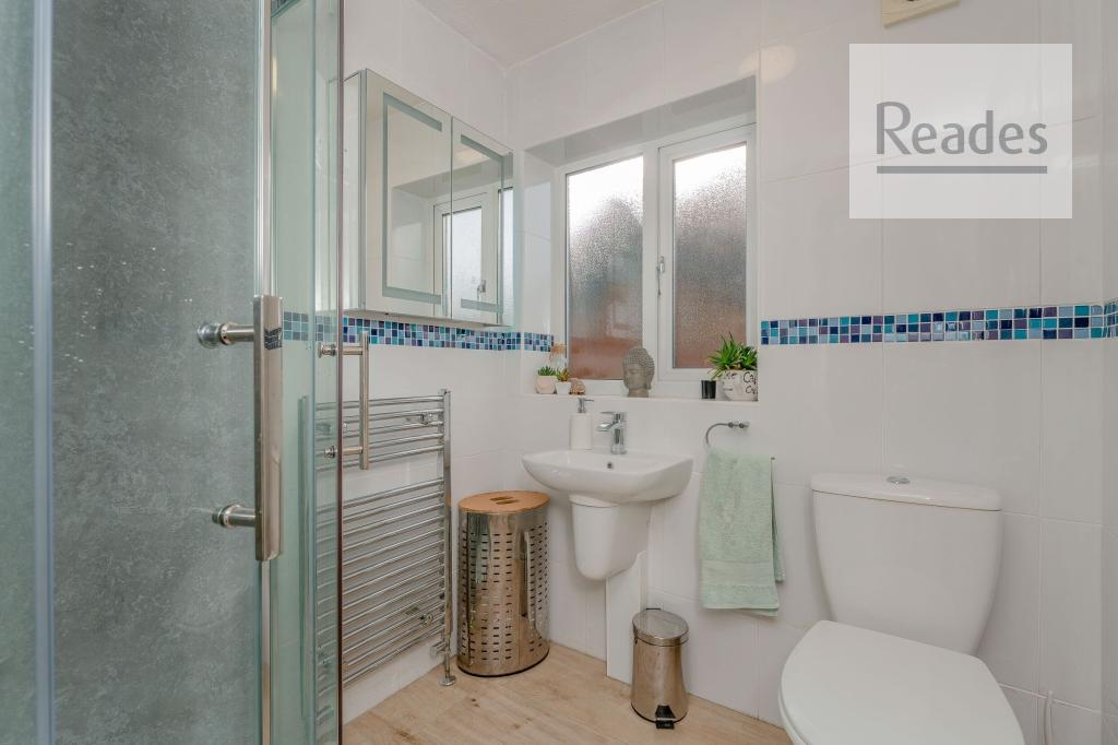 Bed 2 ensuite