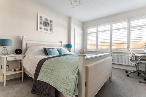 216 Pickhurst Rise, West Wickham, BR4 0AU