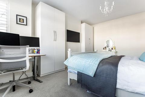 216 Pickhurst Rise, West Wickham, BR4 0AU