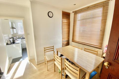 28 Locket Road, Wealdstone, Harrow, HA3 7LZ