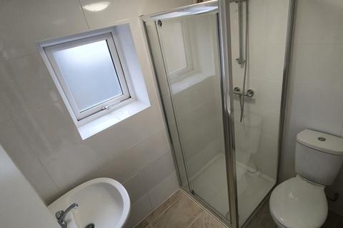 1 bedroom flat to rent, Norfolk Road , RM7 9DL