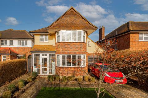 5 Overdale, Ashtead, KT21 1PW