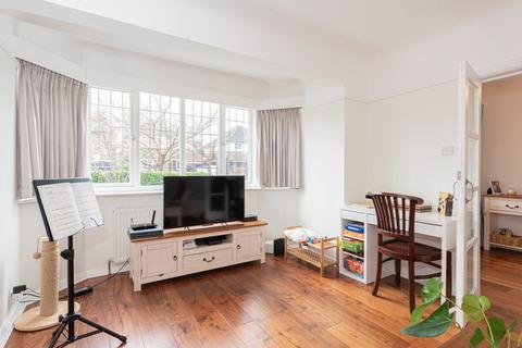 5 Overdale, Ashtead, KT21 1PW