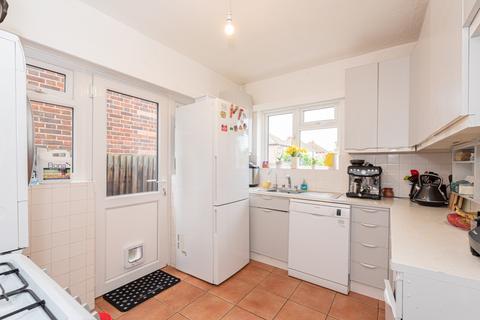 5 Overdale, Ashtead, KT21 1PW