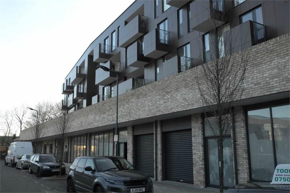 Office to let close to Queensbury Station