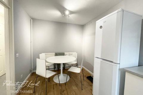 2 bedroom flat to rent, Lucey Way, London