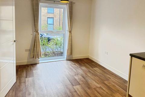 3 bedroom semi-detached house to rent, Quarry Heights