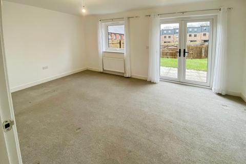3 bedroom semi-detached house to rent, Quarry Heights