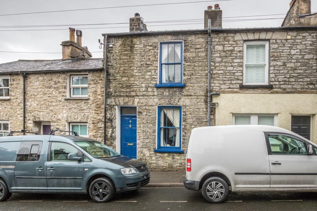 45 Serpentine Road, Kendal 3 bed terraced house £200,000