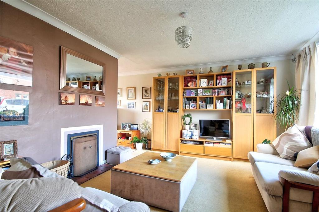 Milbanke Close, Ouston, Chester Le Street, DH2 3 bed terraced house £