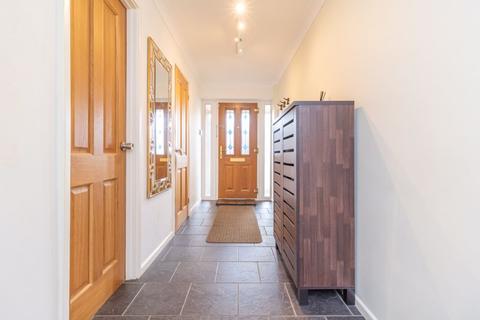 25a Eglise Road, Warlingham, CR6 9SE