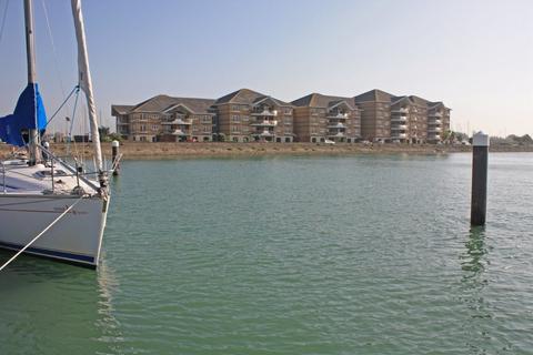 2 bedroom apartment to rent, Genoa House, Port Solent PO6