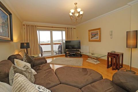 2 bedroom apartment to rent, Genoa House, Port Solent PO6