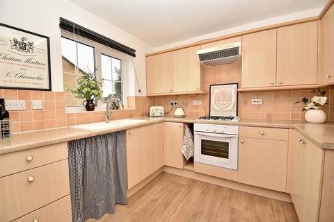 62 Bath Road, Bracebridge Heath, Lincoln, LN4 2TW