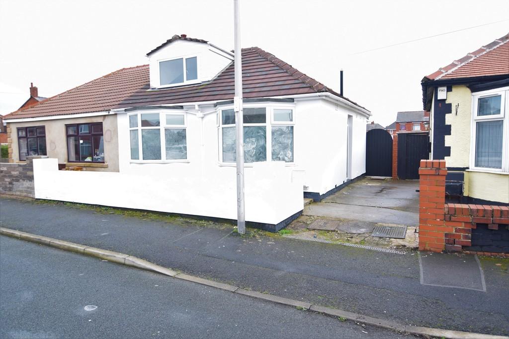 Hemingway, Blackpool 3 bed semidetached bungalow £167,500