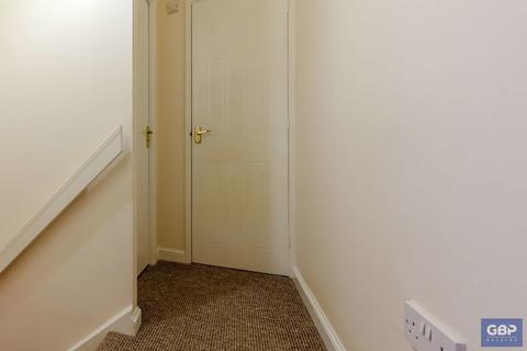 7 Ward Gardens, Harold Wood, Romford, RM3 0WX