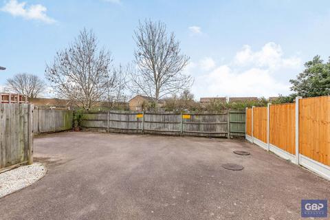 7 Ward Gardens, Harold Wood, Romford, RM3 0WX