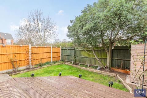 7 Ward Gardens, Harold Wood, Romford, RM3 0WX