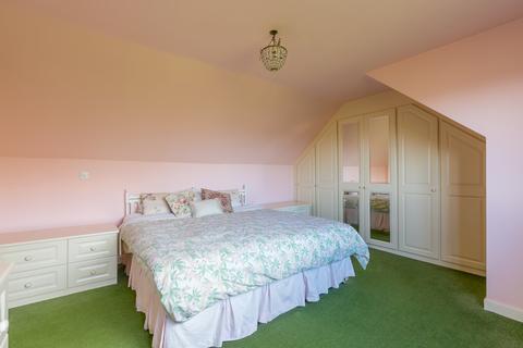 13 Beech Lane, Guildford, GU2 4ES