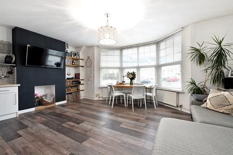 Flat 3, 91 Millers Road, Brighton, BN1 5NQ