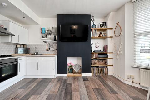 Flat 3, 91 Millers Road, Brighton, BN1 5NQ