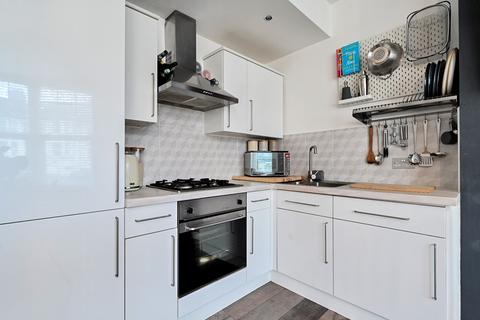 Flat 3, 91 Millers Road, Brighton, BN1 5NQ
