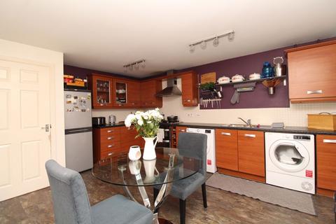 5 Bridgeside Close, Walsall, WS8 7BN