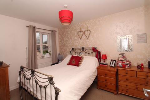 5 Bridgeside Close, Walsall, WS8 7BN