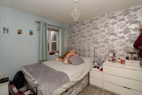 5 Bridgeside Close, Walsall, WS8 7BN