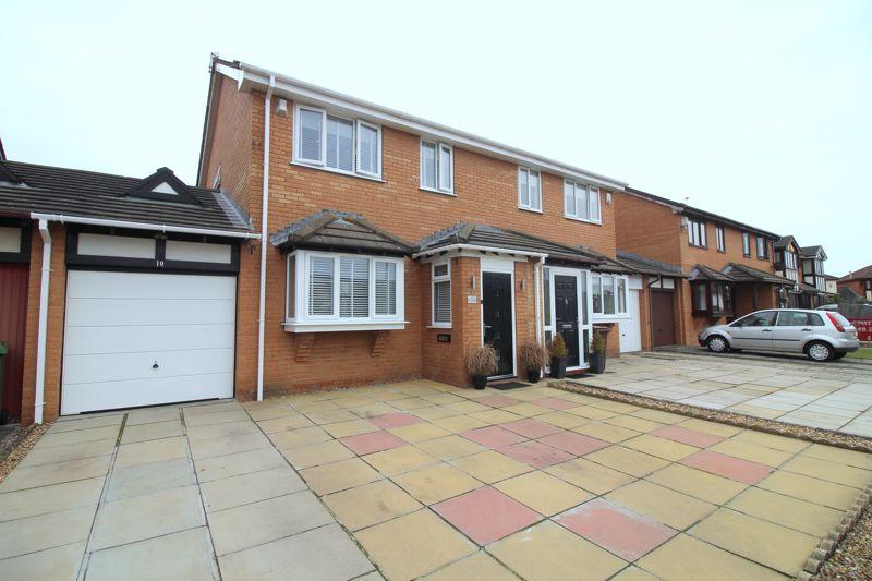 Chesterfield Close, Ainsdale 3 bed semidetached house £230,000