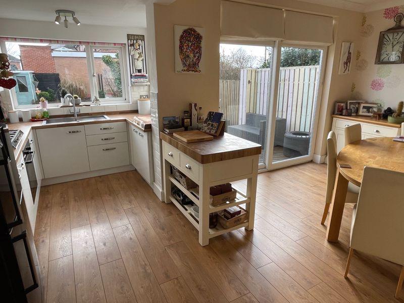 Warren Hill Road, Kingstanding... 3 bed semidetached house £240,000