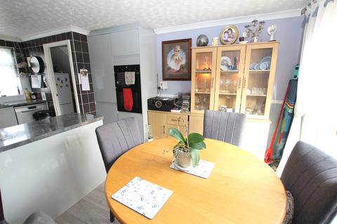 87 Compton Place, Erith, DA8 1RY