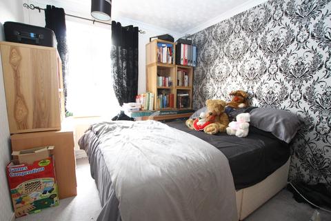 87 Compton Place, Erith, DA8 1RY
