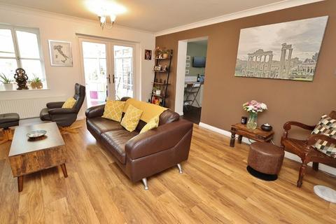 21 Lavender Close, South Ockendon, RM15 6TH