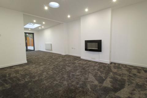 17 Ashtree Croft, Willaston, Neston, CH64 2UJ