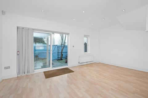 1 Woodland Grove, London, SE10 9UL