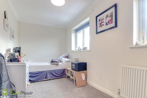 60 Alexander Gate, Stevenage, SG1 5RG