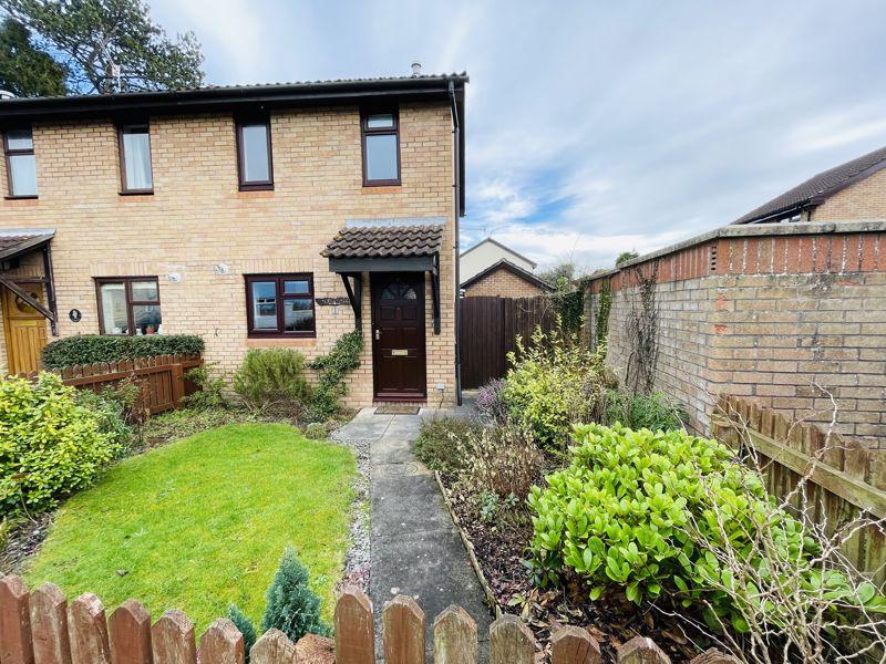 The Newlands, Abergavenny 2 bed semidetached house £750 pcm (£173 pw)