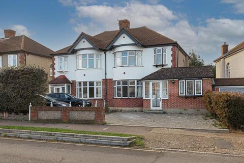 134 Vale Road, Worcester Park, KT4 7ED