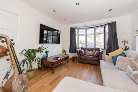 134 Vale Road, Worcester Park, KT4 7ED