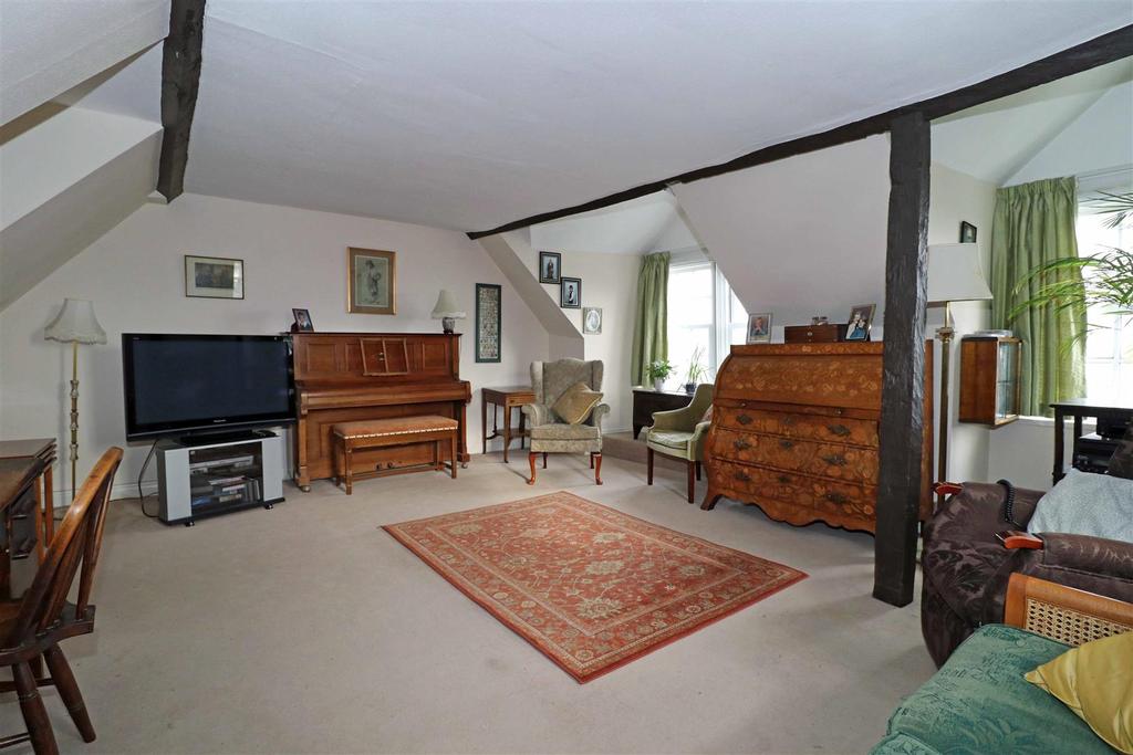 Eastgate House, Castle Lane, Warwick... 3 bed flat £395,000