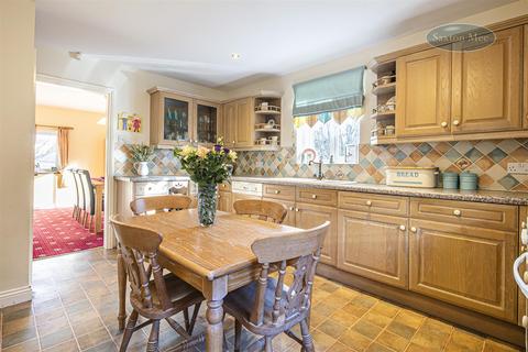 4 Alpine Croft, Stocksbridge, Sheffield, S36 1AN