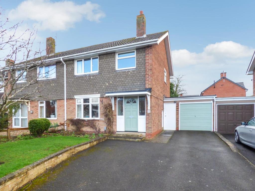 Drayton Avenue, StratfordUponAvon 3 bed semidetached house £299,950