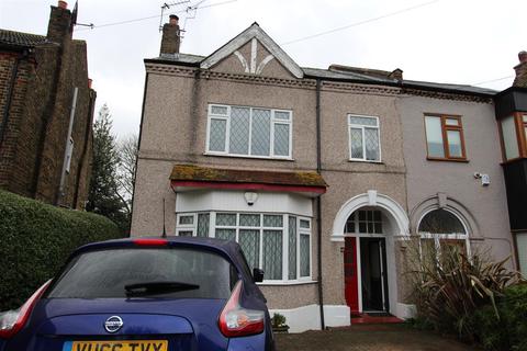 5a Warren Road, Chingford, London, E4 6QR