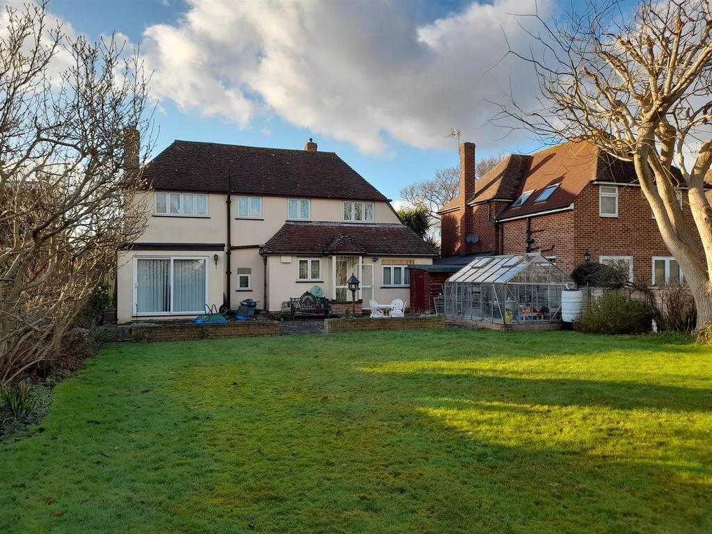 Rear garden 4.jpg